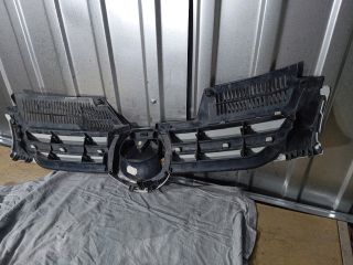 bontott VW GOLF V Hűtőrács