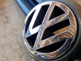 bontott VW GOLF V Hűtőrács