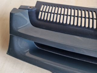 bontott VW GOLF V Hűtőrács
