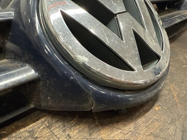 bontott VW GOLF V Hűtőrács