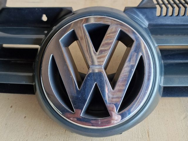 bontott VW GOLF V Hűtőrács