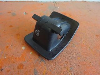 bontott VW GOLF V Isofix Rögzítő Burkolat