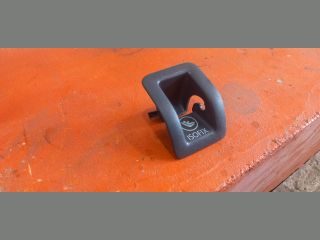 bontott VW GOLF V Isofix Rögzítő Burkolat