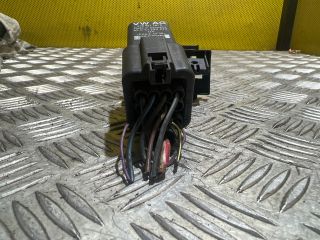 bontott VW GOLF V Izzító Relé