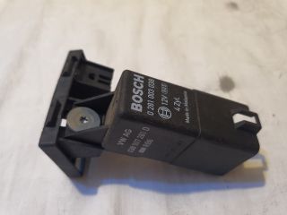 bontott VW GOLF V Izzító Relé