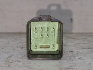 bontott VW GOLF V Izzító Relé