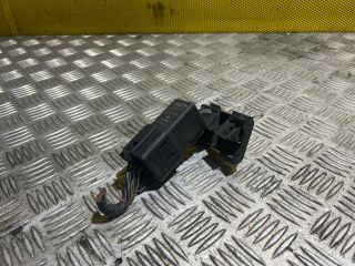 bontott VW GOLF V Izzító Relé
