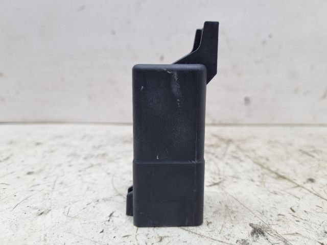 bontott VW GOLF V Izzító Relé