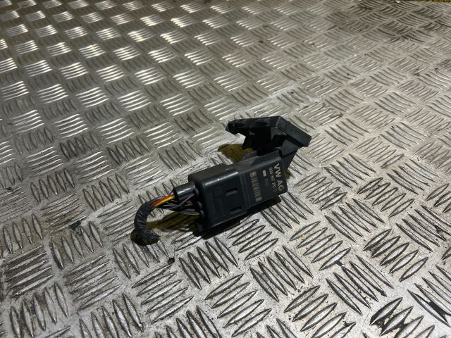 bontott VW GOLF V Izzító Relé