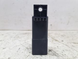 bontott VW GOLF V Izzító Relé