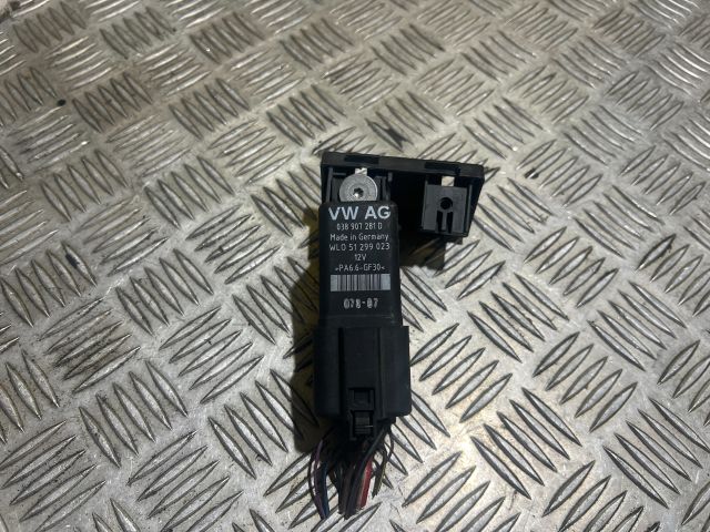 bontott VW GOLF V Izzító Relé