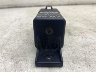 bontott VW GOLF V Izzító Relé