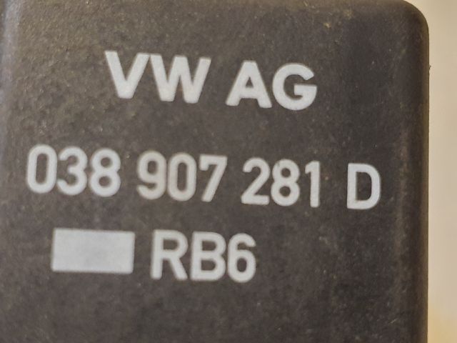 bontott VW GOLF V Izzító Relé