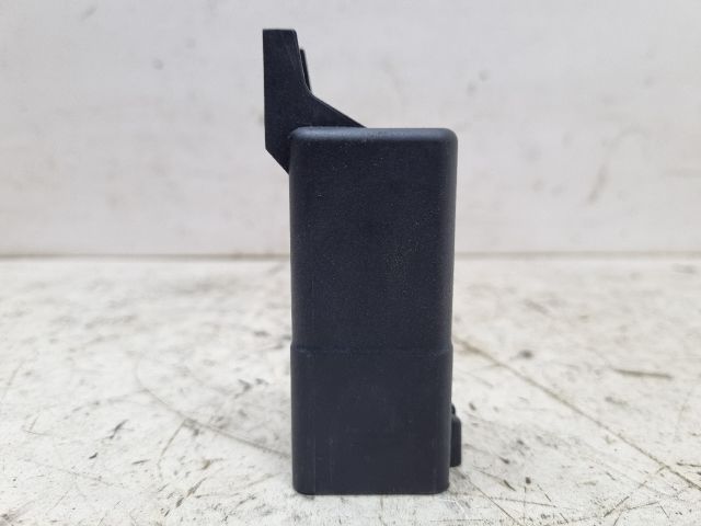 bontott VW GOLF V Izzító Relé