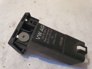 bontott VW GOLF V Izzító Relé