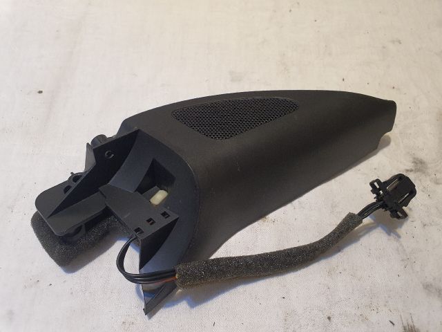 bontott VW GOLF V Jobb A Oszlop Hangszóró Burkolat