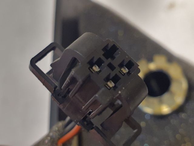 bontott VW GOLF V Jobb A Oszlop Hangszóró Burkolat