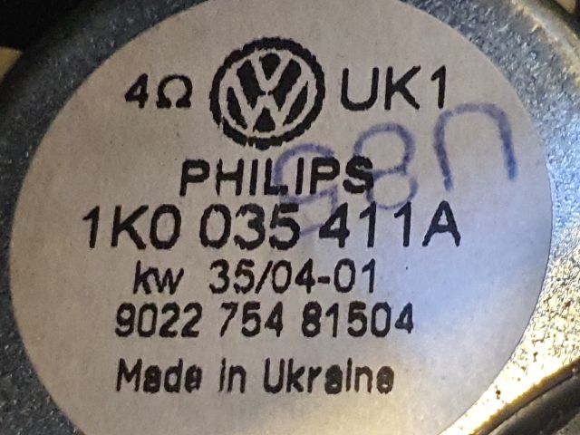 bontott VW GOLF V Jobb A Oszlop Hangszóró Burkolat