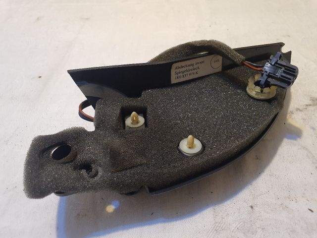 bontott VW GOLF V Jobb A Oszlop Hangszóró Burkolat