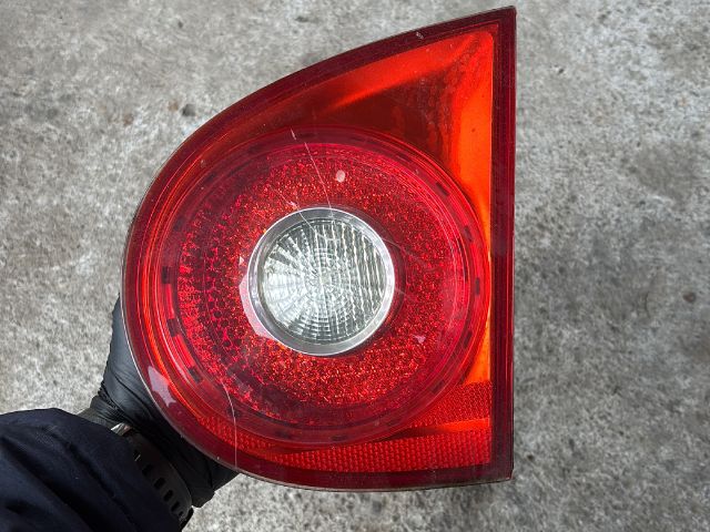 bontott VW GOLF V Jobb Belső Hátsó Lámpa