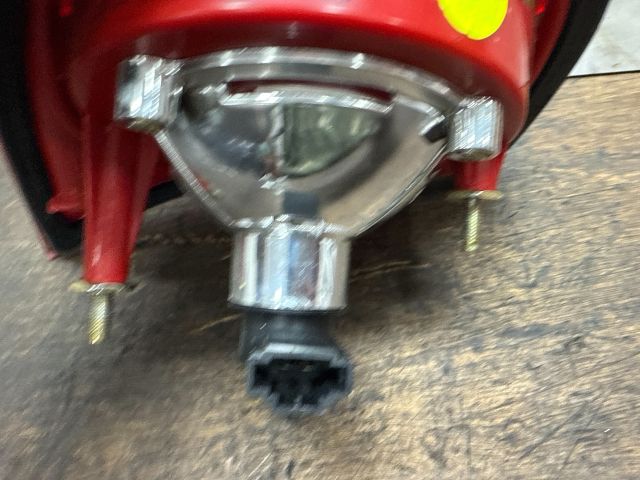 bontott VW GOLF V Jobb Belső Hátsó Lámpa