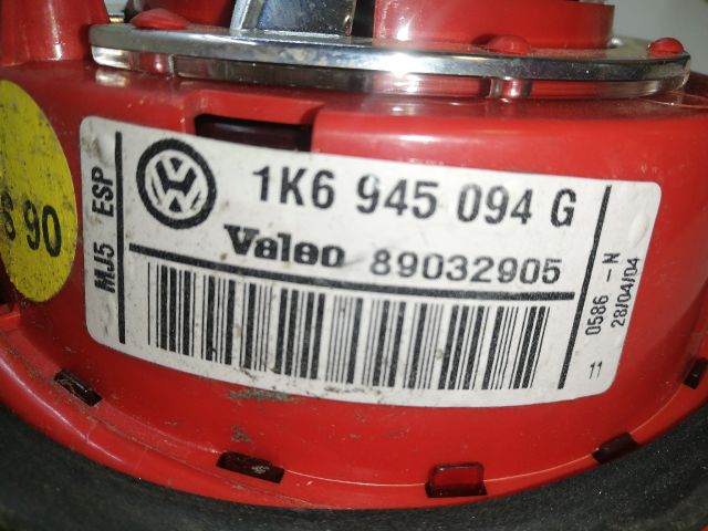 bontott VW GOLF V Jobb Belső Hátsó Lámpa