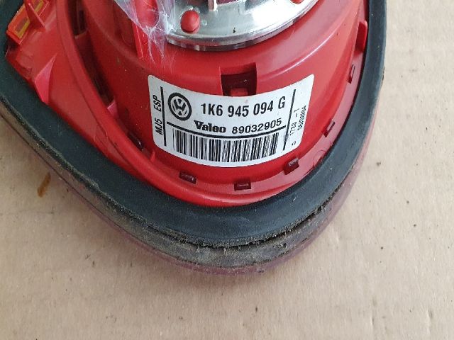 bontott VW GOLF V Jobb Belső Hátsó Lámpa