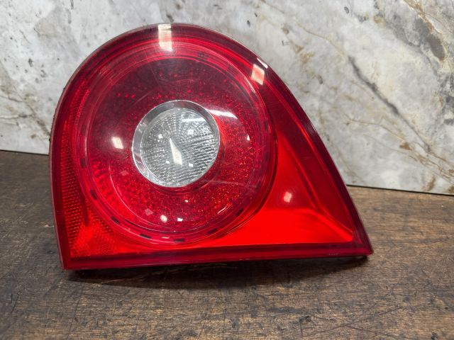 bontott VW GOLF V Jobb Belső Hátsó Lámpa