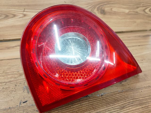 bontott VW GOLF V Jobb Belső Hátsó Lámpa