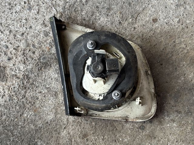 bontott VW GOLF V Jobb Belső Hátsó Lámpa