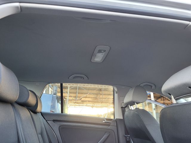 bontott VW GOLF V Jobb C Oszlop Burkolat