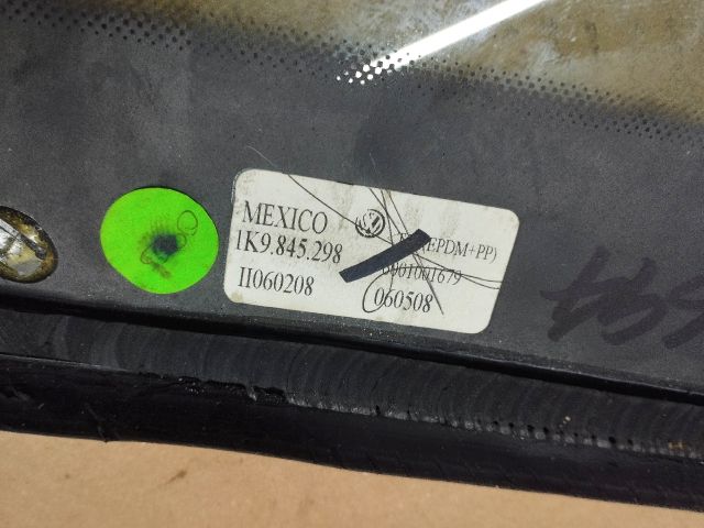 bontott VW GOLF V Jobb C Oszlop Oldalablak Üveg