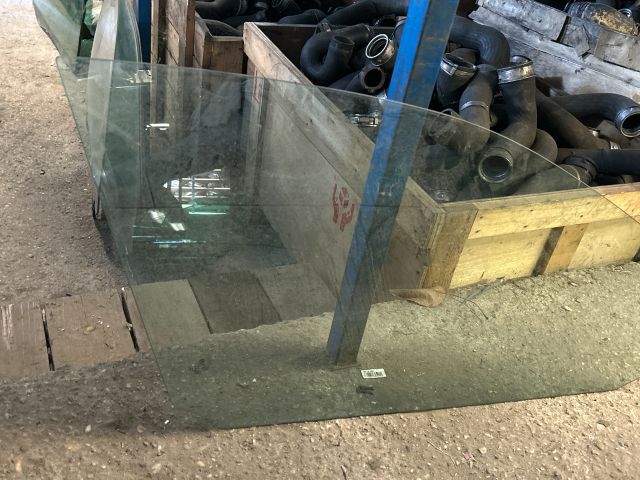 bontott VW GOLF V Jobb első Ablak