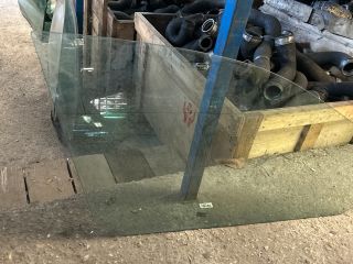 bontott VW GOLF V Jobb első Ablak