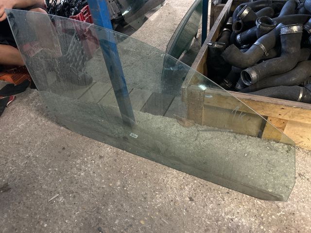 bontott VW GOLF V Jobb első Ablak