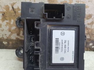 bontott VW GOLF V Jobb első Ablakemelő Elektronika