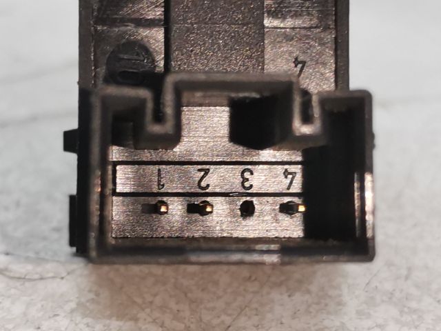 bontott VW GOLF V Jobb első Ablakemelő Kapcsoló