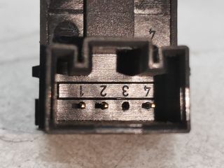 bontott VW GOLF V Jobb első Ablakemelő Kapcsoló