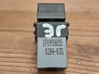 bontott VW GOLF V Jobb első Ablakemelő Kapcsoló