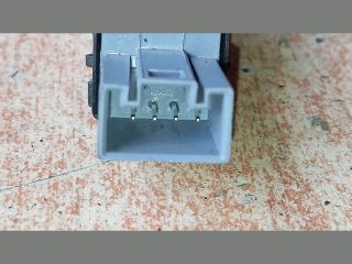 bontott VW GOLF V Jobb első Ablakemelő Kapcsoló