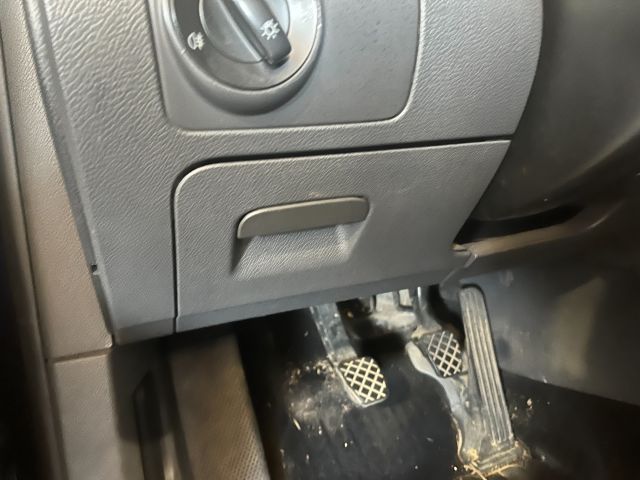 bontott VW GOLF V Jobb első Ablakemelő Kapcsoló