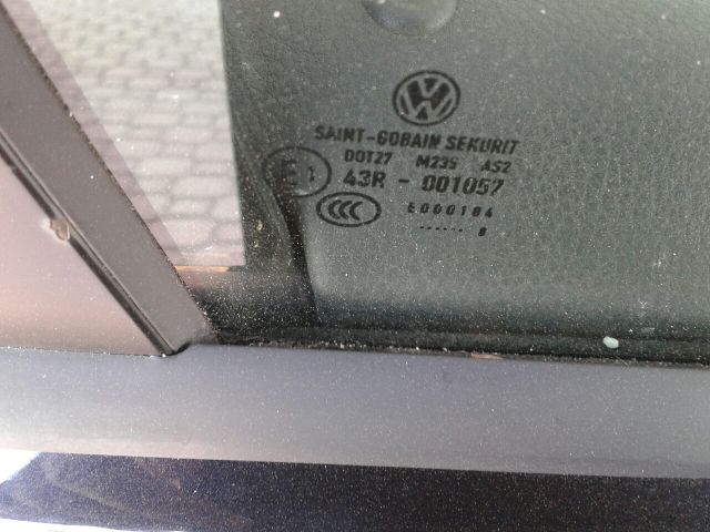 bontott VW GOLF V Jobb első Ablakemelő Kapcsoló