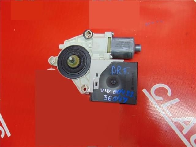 bontott VW GOLF V Jobb első Ablakemelő Motor