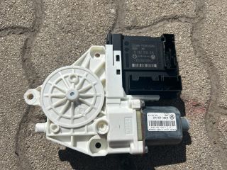 bontott VW GOLF V Jobb első Ablakemelő Motor