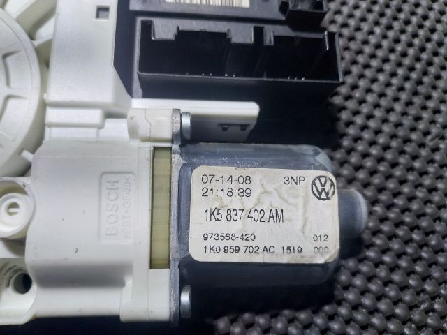 bontott VW GOLF V Jobb első Ablakemelő Motor