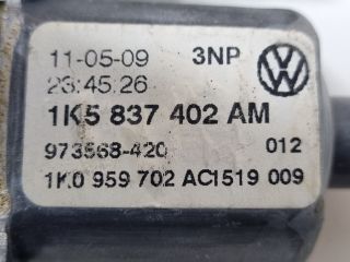 bontott VW GOLF V Jobb első Ablakemelő Motor