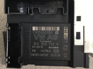 bontott VW GOLF V Jobb első Ablakemelő Motor