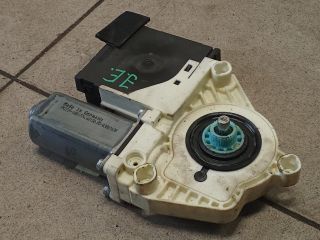 bontott VW GOLF V Jobb első Ablakemelő Motor