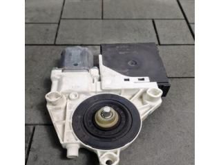 bontott VW GOLF V Jobb első Ablakemelő Motor