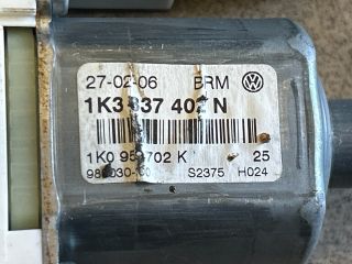 bontott VW GOLF V Jobb első Ablakemelő Motor